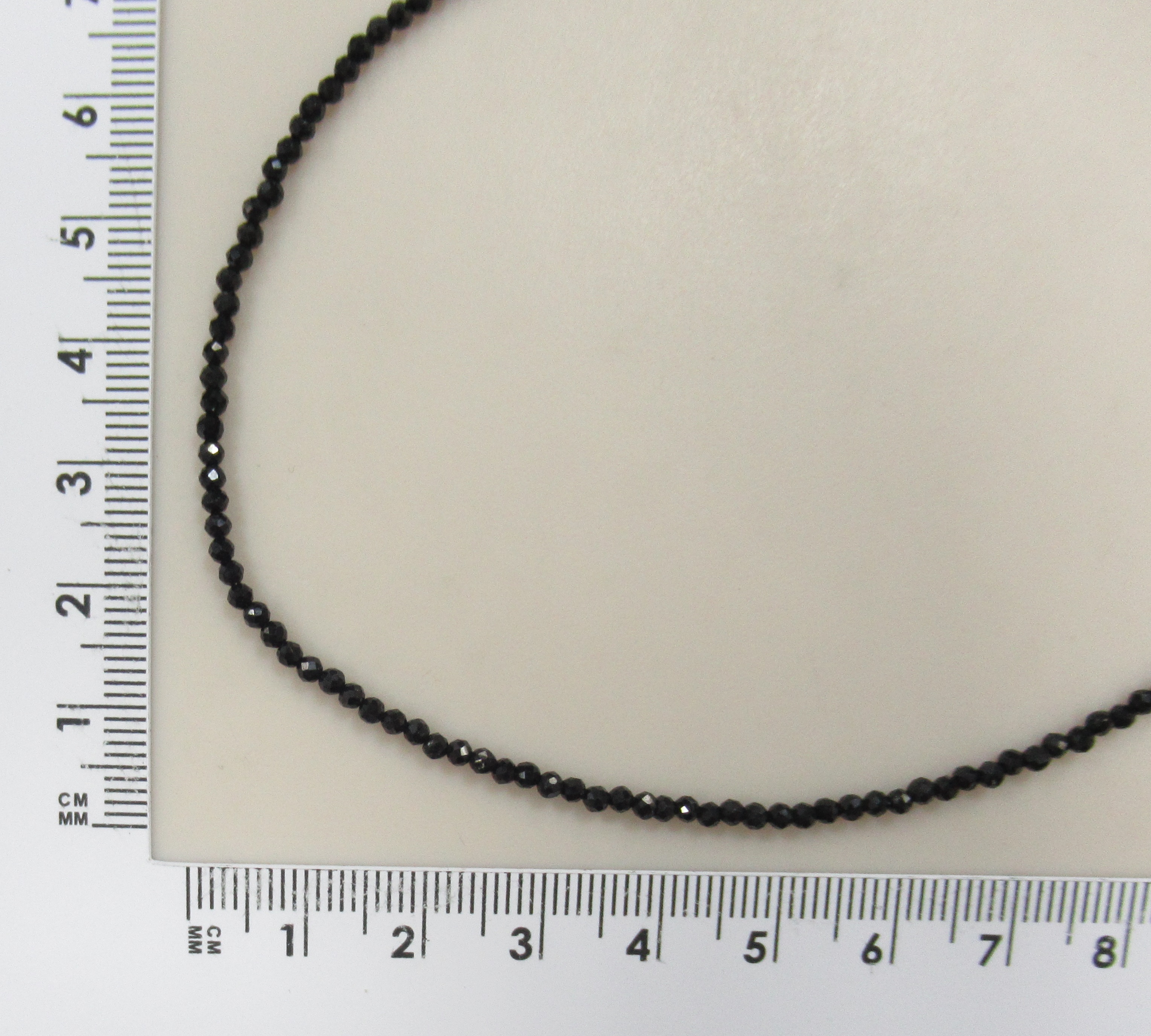 Бусы из черного турмалина